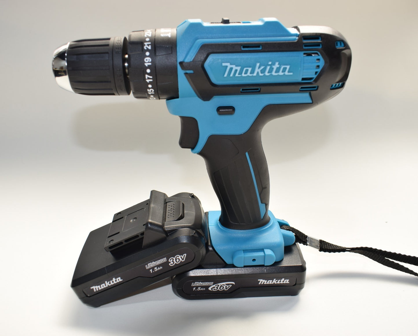 Taladro Inalámbrico 36v Makita + 44 Accesorios