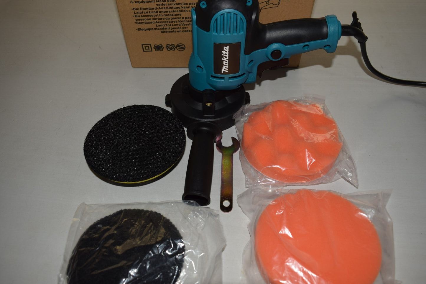 Polichadora Eléctrica 1250W MAKITA